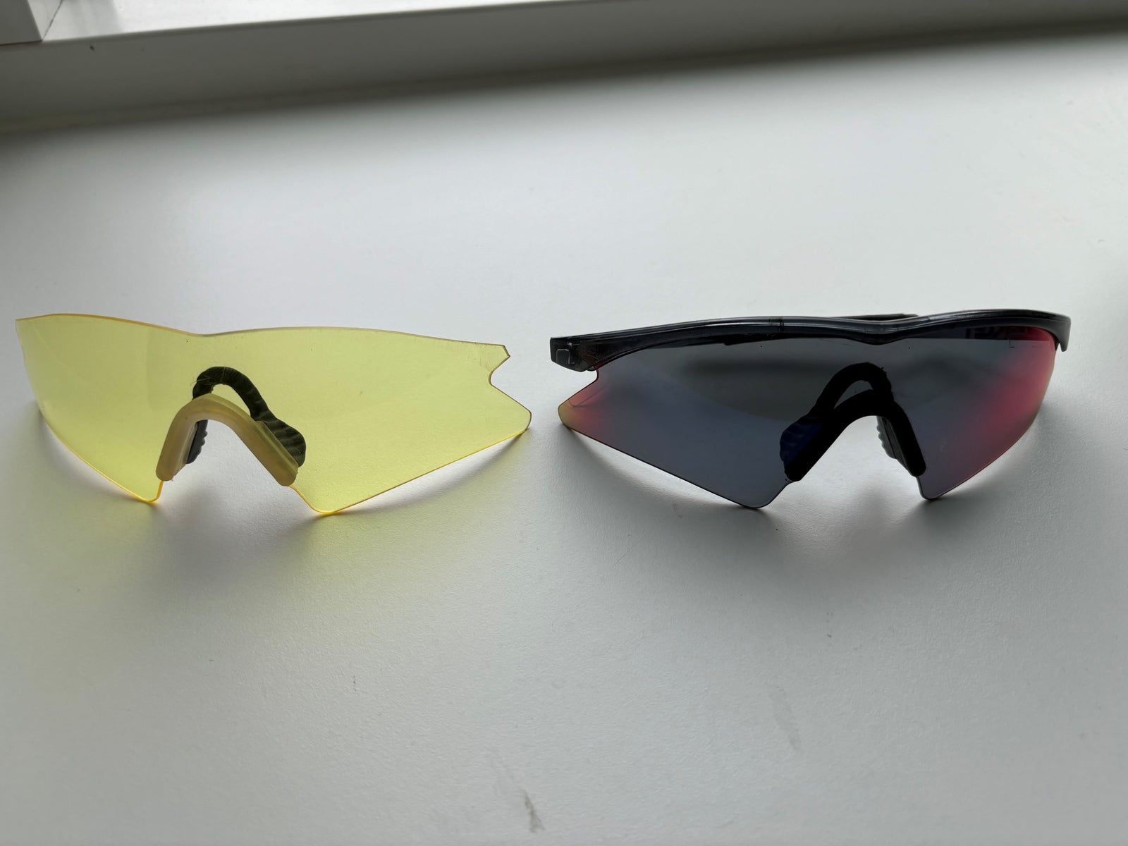 Solbriller unisex, Oakley M-Frame