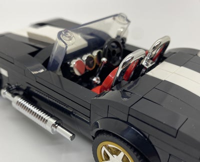 Lego andet, AC Shelby Cobra 1962 (Chrom edition)

MOC i Speed Champions scala

Klodser er for 95% ny