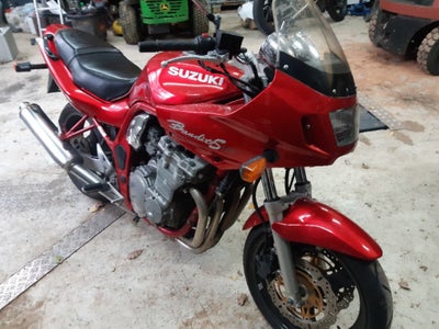 Suzuki, 600 bandit, 600 ccm, 76 hk, 1999, 50000 km, rød, m.afgift, suzuki gsfs 600 bandit pæn velkør