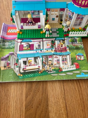 Lego Friends, 41314, Lego friends stort hus i to etager, kaninbur samt tilhørende figurer, og masser