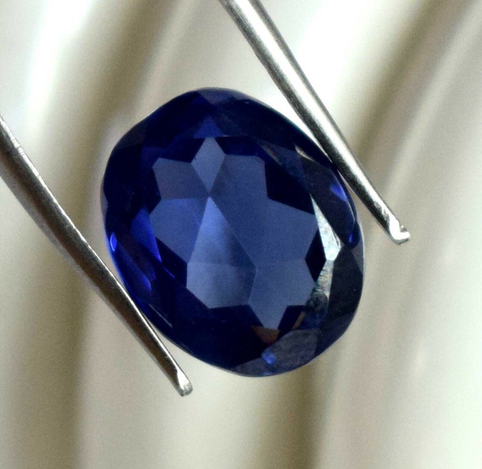 Andet smykke, ædelsten, 10 Ct Oval Treated Blue Tanzanite