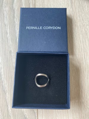 Fingerring, Pernille Corydon, Pernille Corydon ring. Brugt få gange. Måler ca. 1,7 cm. I dia. 