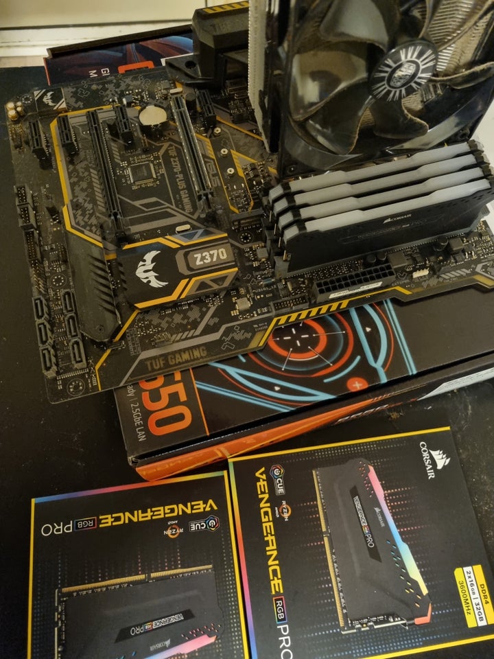 8700k mobo store