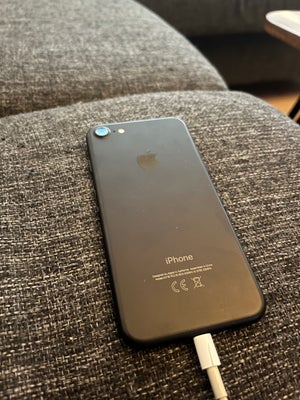 iPhone 7, 32 GB, sort, Perfekt, Gammel arbejds telefon sælges i
(iPhone  7)