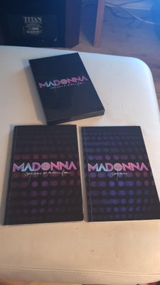 Madonna : Box, pop, Er som ny
Giv et bud 