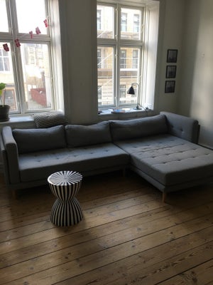 Sofa, anden størrelse , Møbelkompagniet, Lys grå sofa
Prisen er sat lavt, da den godt kunne trænge t
