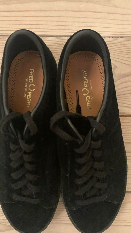 Sneakers, str. 38, Fred Perry