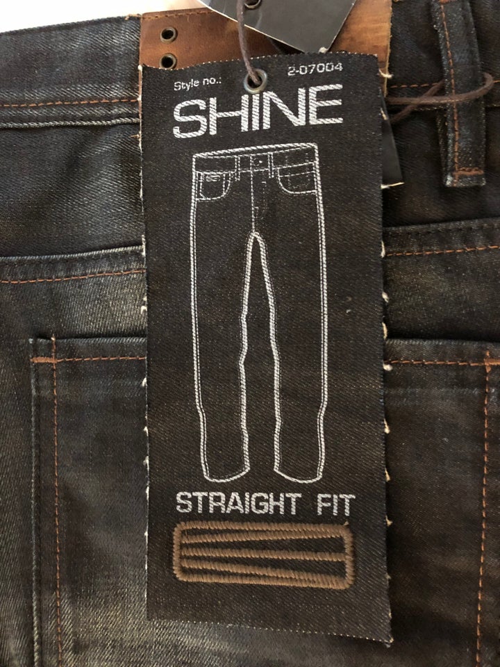 Jeans, NYE Shine True Indigo Collection, str. 34