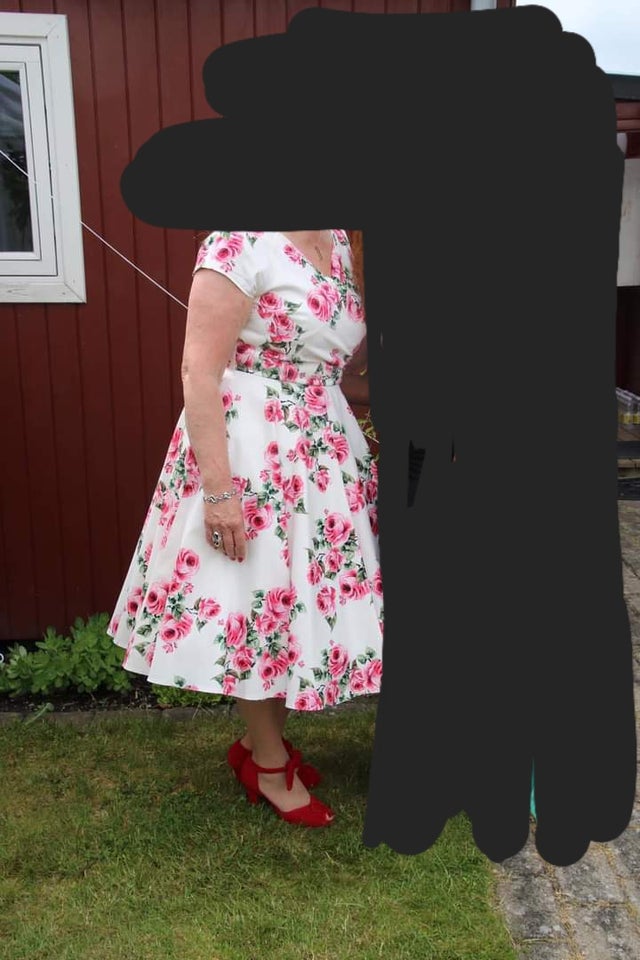 Anden Mondo Kaos, Pretty Dress Co – dba.dk – og Salg af Nyt og Brugt