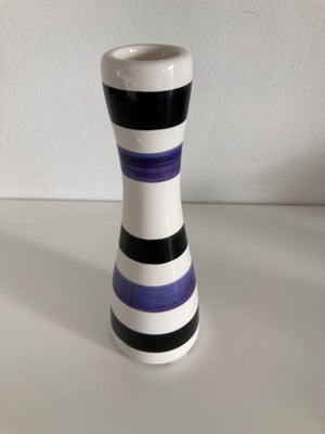 Keramik, Lysestage, Kæhler,  KÄHLER lysestage 16 cm høj.
Der er et lille mærke i glasuren.
Den sælge
