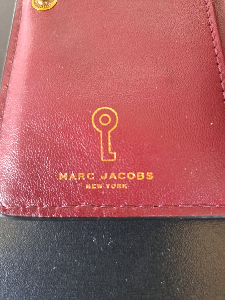 Pung, Marc Jacobs