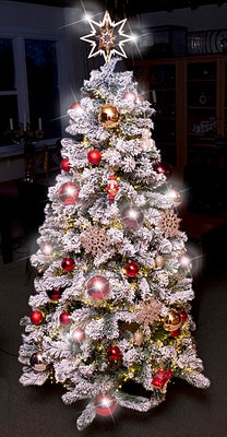 Juletræ 180 cm, Kunstigt juletræ med sne. Lige til at samle.
Incl. julepynt og Georg Jensen Stjerne 