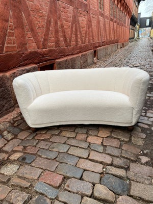Sofa, stof, Andet, Dansk møbelproducent 1960’erne nybetrukket 
banan sofa med Teddy bear/imiteret la