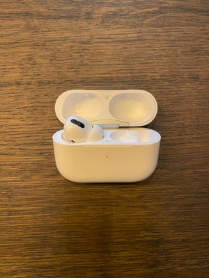 in-ear hovedtelefoner, Apple, God, AirPods pro opladnings etui incl. den venstre AirPod.
