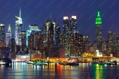 Lærredstryk, Et smukt billede af Skyline New York Midtown At Night. Det er nyt.
75 x 50 cm kr.670,-
