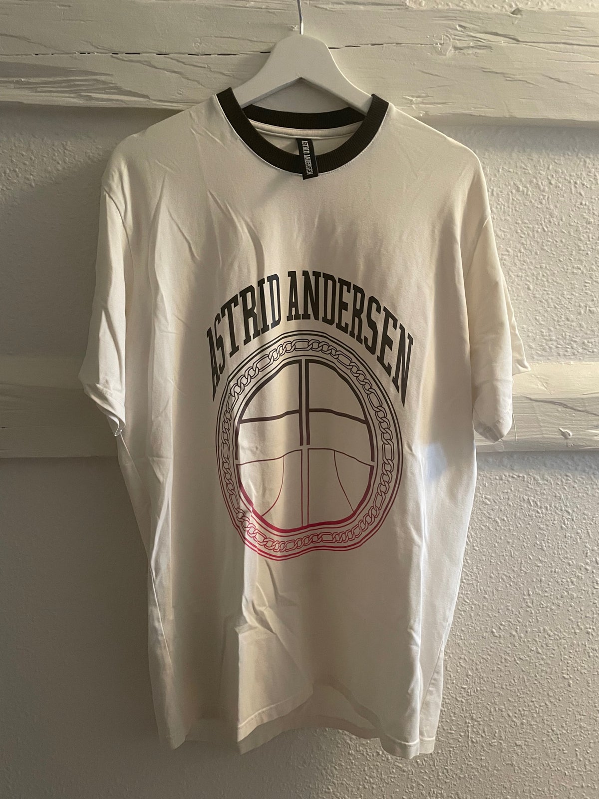 T-shirt, Astrid Andersen, str. S – dba.dk Køb og Salg og Brugt