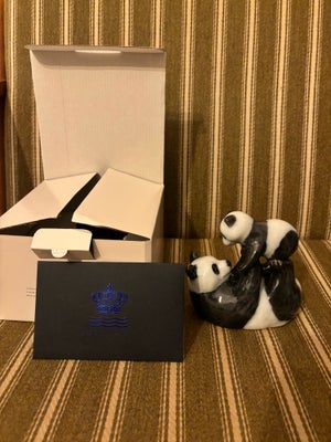 Andet, Årsfigur 2022 panda med unge, Royal Copenhagen, Udsolgt årsfigur 
Nr 053
1. Sortering 
Nypris
