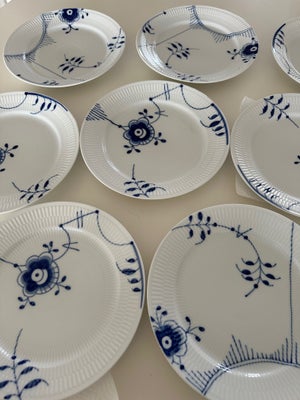 Porcelæn, Spisetallerkener Ø27 cm, Blå Mega Mussel Royal Copenhagen, 8 stk. middagstallerkener 
Gave