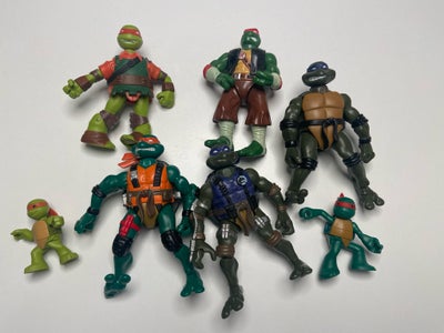 Ninja Turtles, 5 store og 2 små turtles. Brugte men meget god stand.