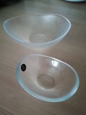 Glas, skåle, Royal Copenhagen, Stor oval skål 18 cm i diameter og 6 cm høj.
Lille oval skål 13 cm di