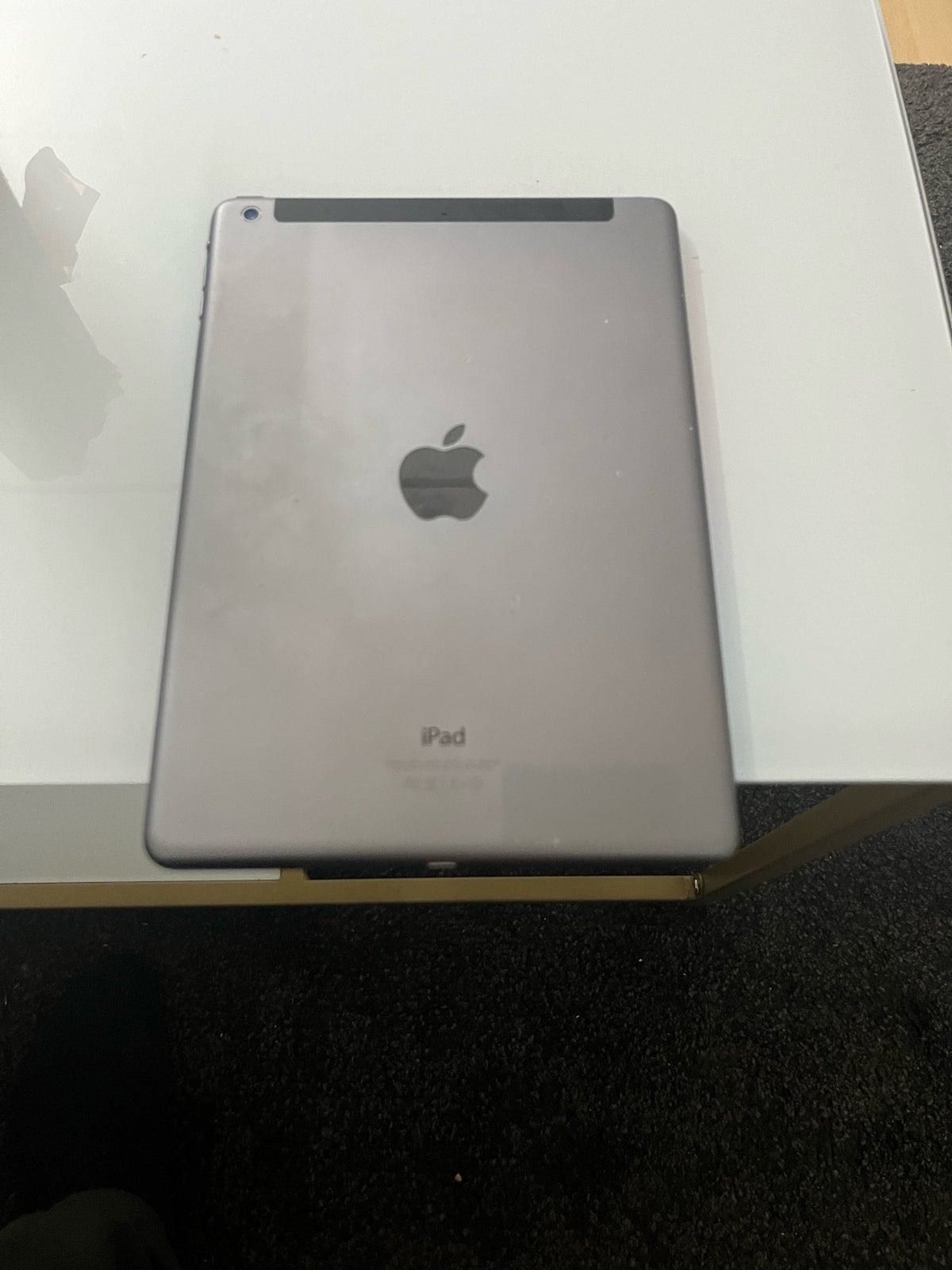 iPad Air, 64 GB, sort