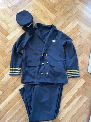 Pilotkostume, Pilot kostume med jakke, bukser og hat. Det passer en mand størrelse M eller en større