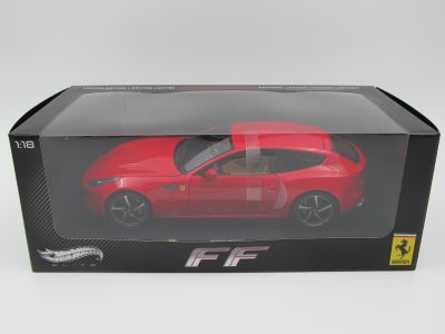 Modelbil, 2011 Ferrari FF, skala 1:18, 2011 Ferrari FF - 1:18

Farve: Rosso Corsa Red

Fremstår som 