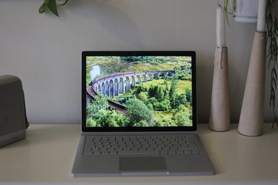Microsoft Surface Book I7 GTX 960M, 16 GB ram, Perfekt, En flot designer bærbar med en ny pris på 26