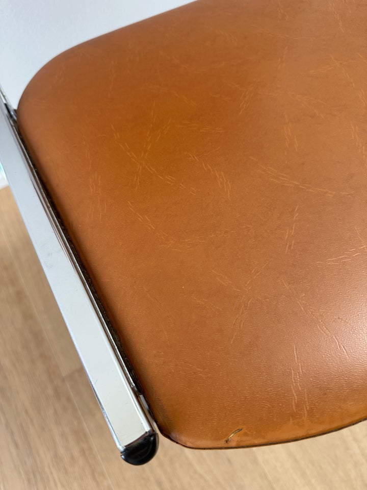 Spisebordsstol, Kunstigt læder