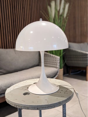 Anden bordlampe, Panthella lampe, Super flot og velholdt panthella lampe sælges 56 cm høj 