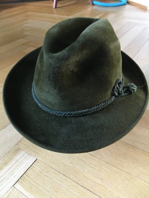 Hat, Failsworth, str. 7,  Filt, Mosgrøn vintagehat fra britiske Failsworth Hats Ltd. Det er en dameh