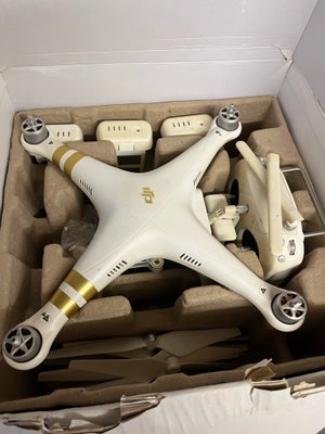 Drone, DJI Phantom 3, DJI phantom 3 droner. 
Har de to droner fra DJI, ved ikke om de virker. 
1100 