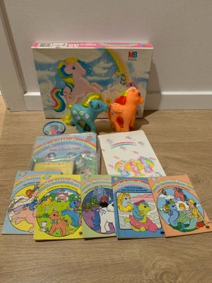 My Little Pony, My little pony lot sælges samlet. 
Bøgerne er på engelsk. 
Kan sendes med Dao på køb