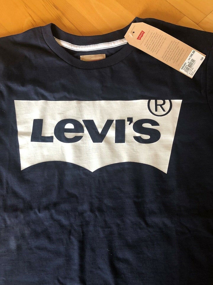 T-shirt, T-shirt, Levi’s