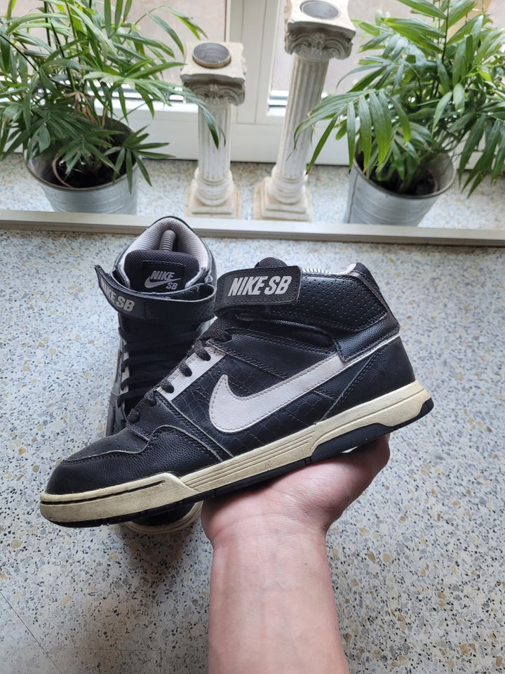 Sneakers, str. 37,5, Vintage Nike sb mogan mid 2 sort