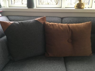 Puder, Hay og Bolia, Fine sofapuder i rigtig god stand uden brugsspor. 
Den brune fra Hay 200 kr
Den