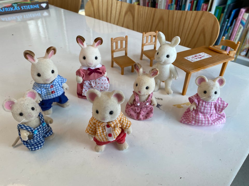 Sylvanian, Spisebordet med to stole og babystol