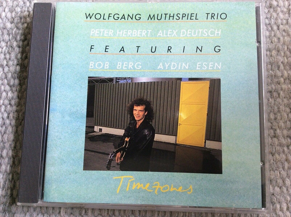 Wolfgang Muthspiel Trio: FEATURING, jazz