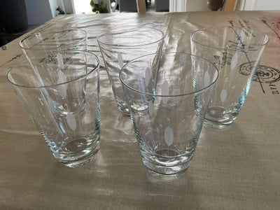 Glas, Glas, ., Fine gamle glas.
Med mønster på.
5 stk

Sælges samlet for 75kr