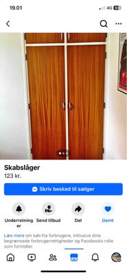 Jeg søger 2 små teak skabslåger, der vender som de øverste på billeder og måler (udvendigt) ca. 50 c