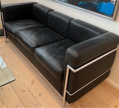 Sofa, læder, 3 pers. , Cassina LC3 replica, 3 pers. sofa med sort læder.
Nypris ca. 15.000 kr