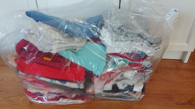 Blandet tøj, Tøjpakke, Friends h&m name it m.fl, str. 80, Kæmpe mængde tøj til pige i str 80 

Både 