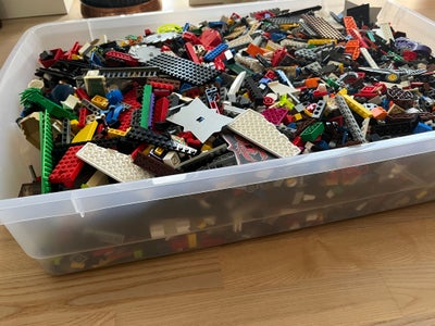 Lego andet, LEGO KLODSER, Ca. 15 kg. legoklodser sælges.

*Er grovsorteret for ting der ikke er LEGO