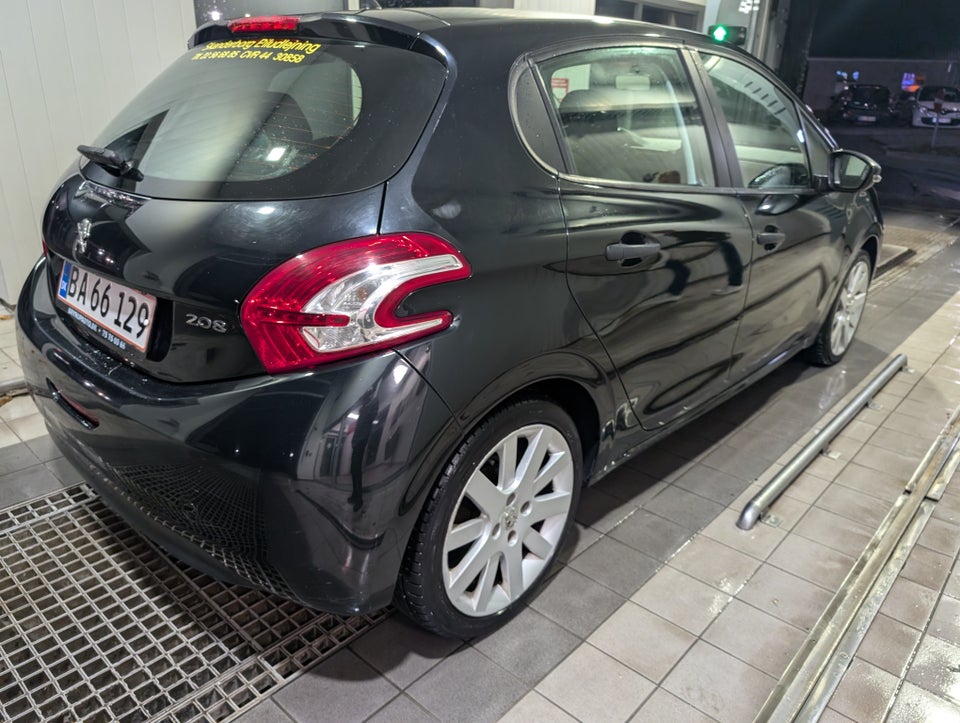 Peugeot 208, 1,0 VTi Access, Benzin