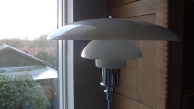 PH, 3 1/2 2 1/2 Krom, gulvlampe, Virkelig flot standerlampe.
Ingen ridser eller skår - så vidt jeg k