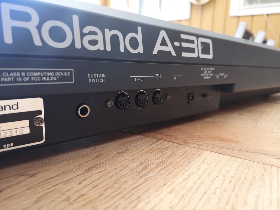 Midi keyboard, Roland A-30