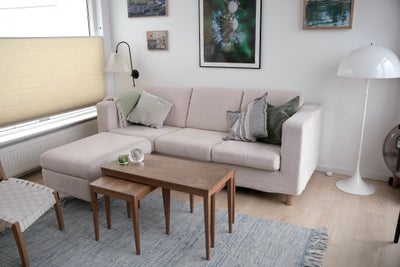 Sofa, microfiber, 3 pers. , Bolia, Flot Beige Sofa - med Puf.
Kassisk og elegant sofa fra Bolia. Utr