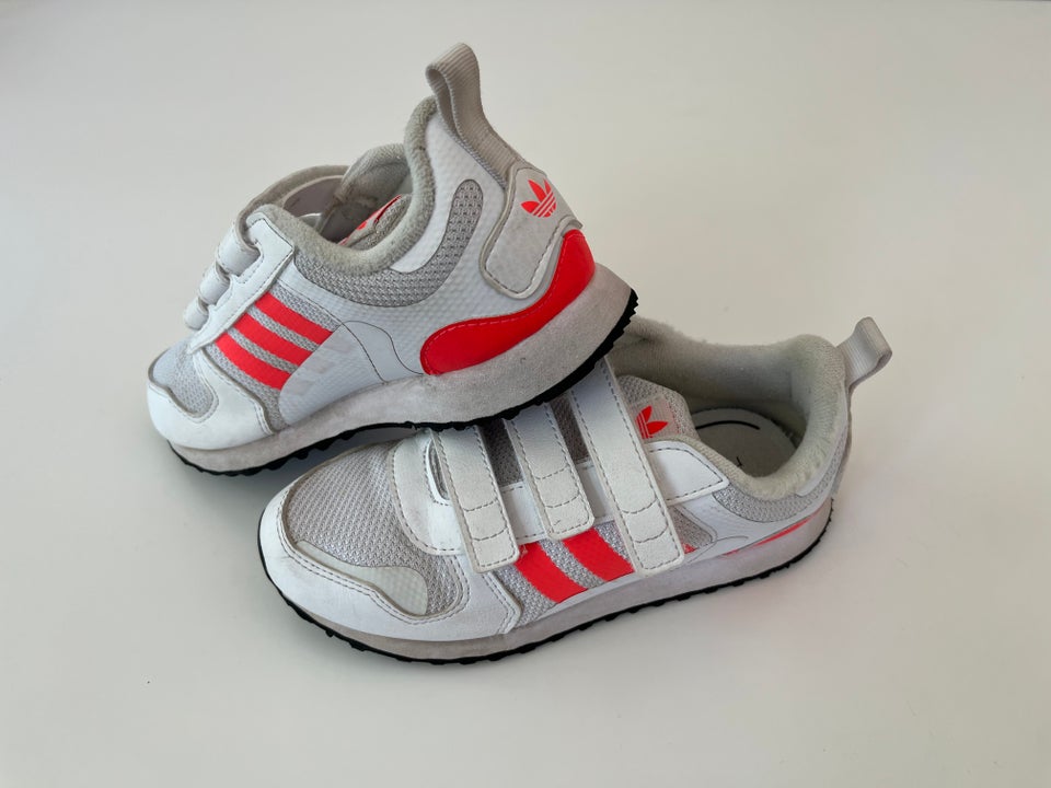 Sneakers str. 32 ADIDAS ZX 700 dba Kob og Salg af Nyt og Brugt