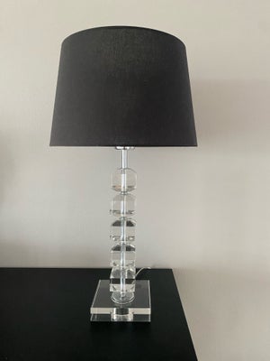 Lampe, Krystal lampe højde 57 cm, diameter 31cm & fod 13 cm. 

