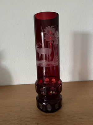 Glas, Vase, Bavaria vase - Joska - Cut to clear. Rubin rød. Krystal. Mikro nag ved kant øverst - pri